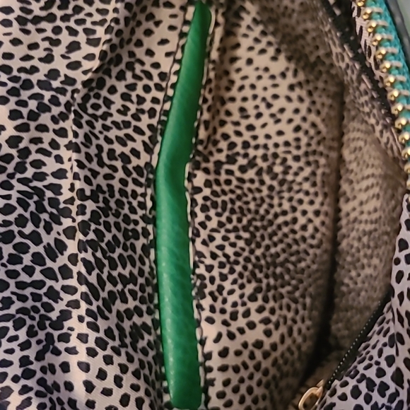 CHEVRON QUILTED MEDIUM Kelly Green Crossbody Bag with Tassel Accent - Picture 6 of 8